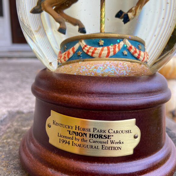 Carousel Snow Globe, Kentucky Horse Snowglobe, Musical  Snowglobe - Picture 6 of 8